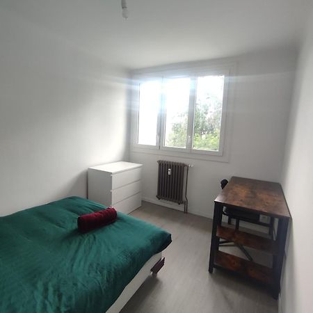 Chambre Dans Appartement Les Grands Noels Saint-Sébastien-sur-Loire Exteriér fotografie